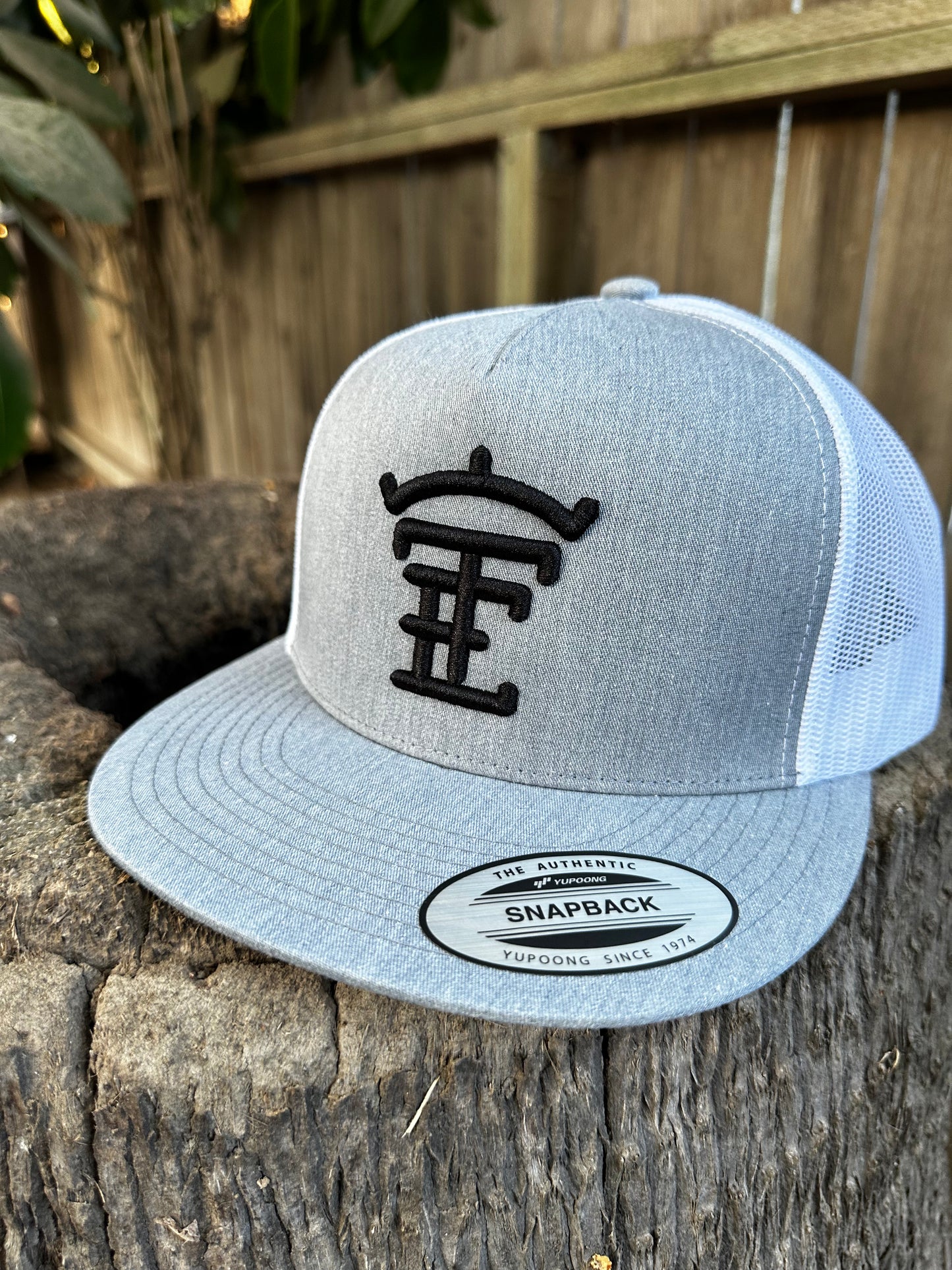 Tradicion Brand Hat Black And Heather Gray